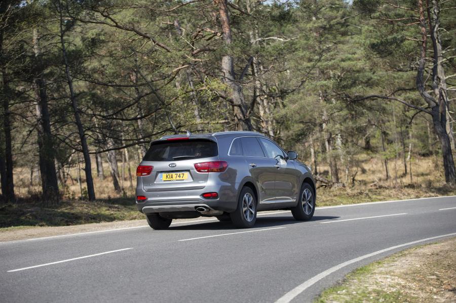  Kia Sorento EcoDynamics (UM) 2018 года  (UK) (фото 10 из 27)